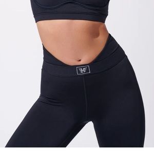 Heroine Sport Black Leggings